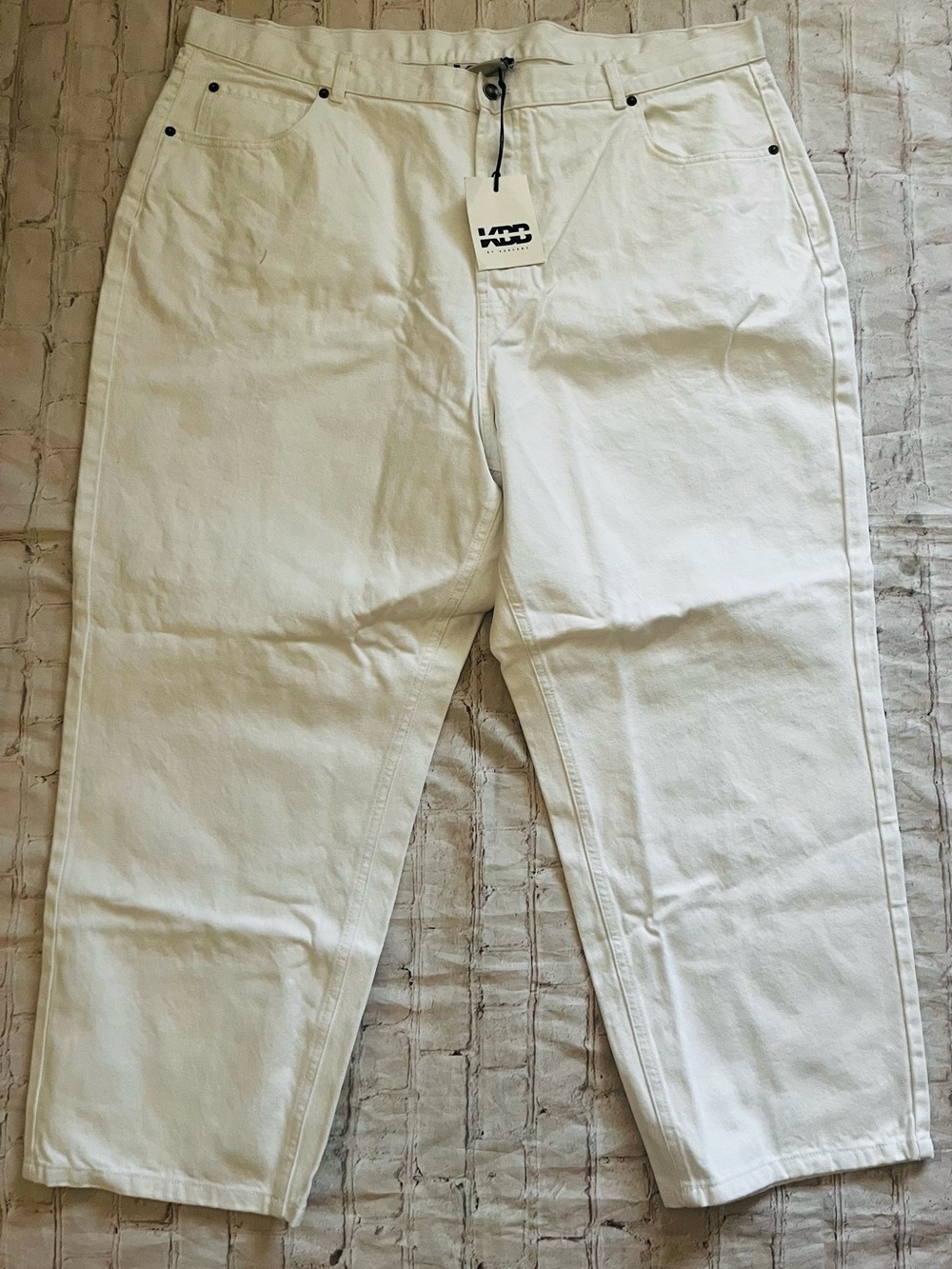 KBB By Kahlana White Straight Leg Jeans Size 20 NWT Relaxed Fit Denim